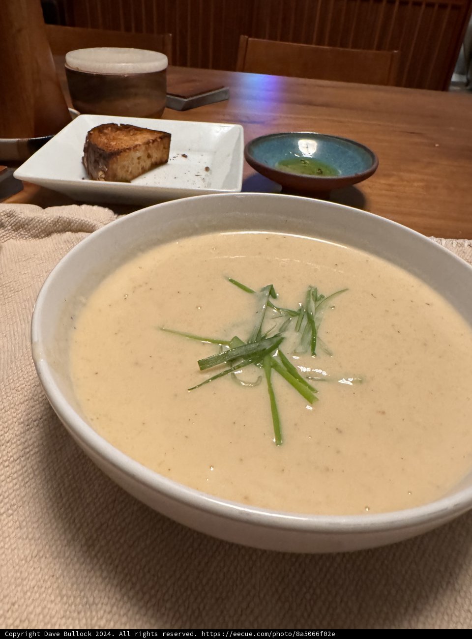 Winter's Warm Embrace: Leek Soup with Fresh Bread