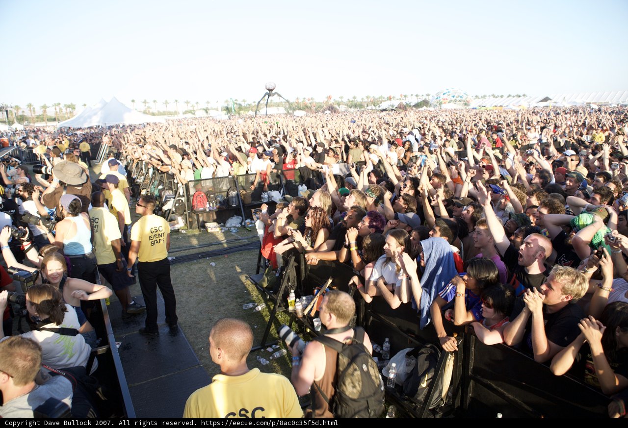 The Massive 2007 Coachella Crowd