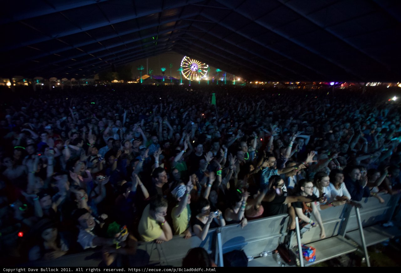 Coachella 2011 Audience Groove
