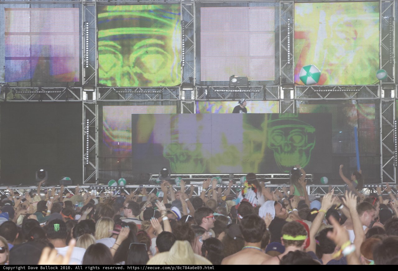 Concert Crowd Goes Wild