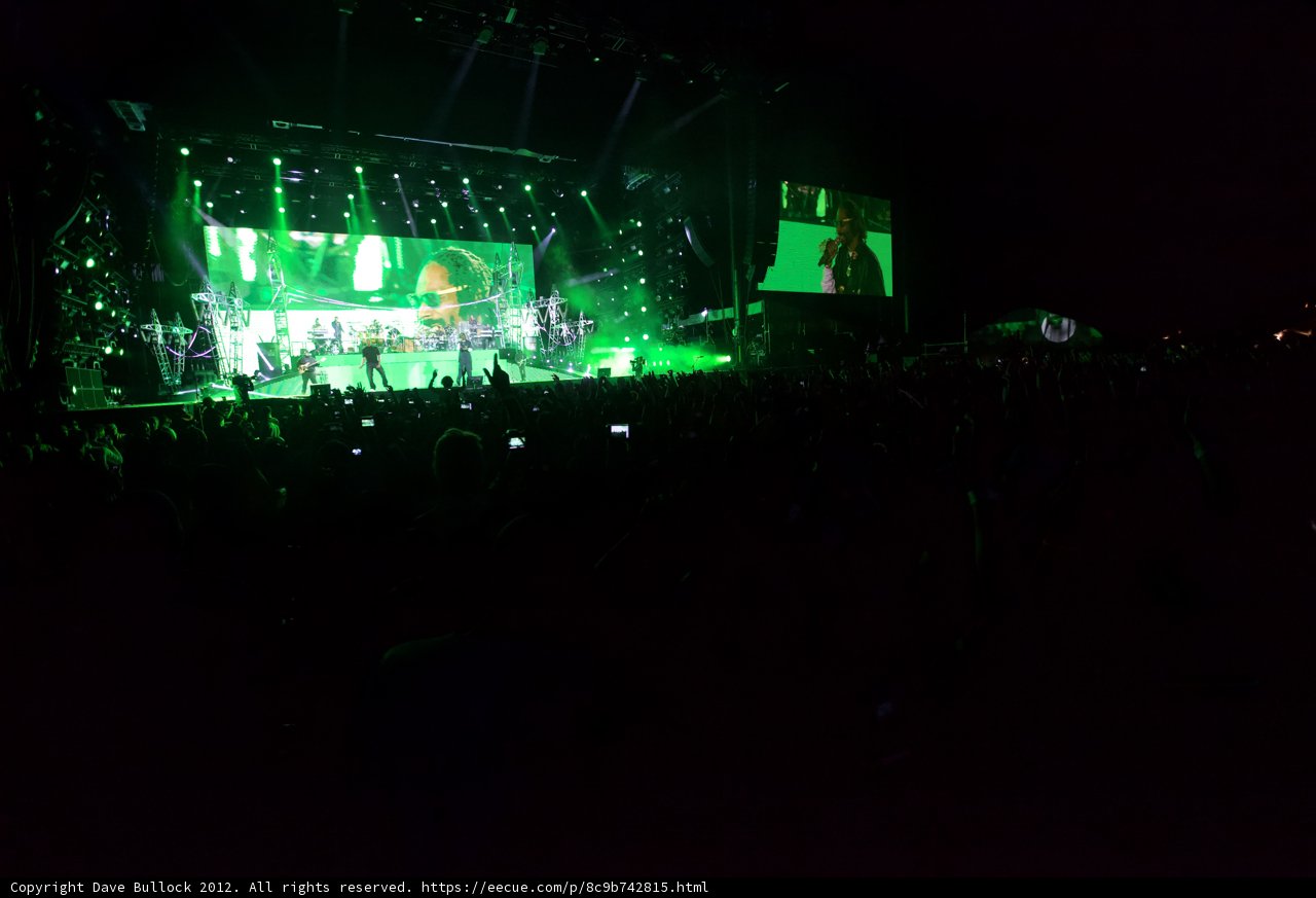 Snoop Dogg Rocks Coachella Stage Under Green Spotlight