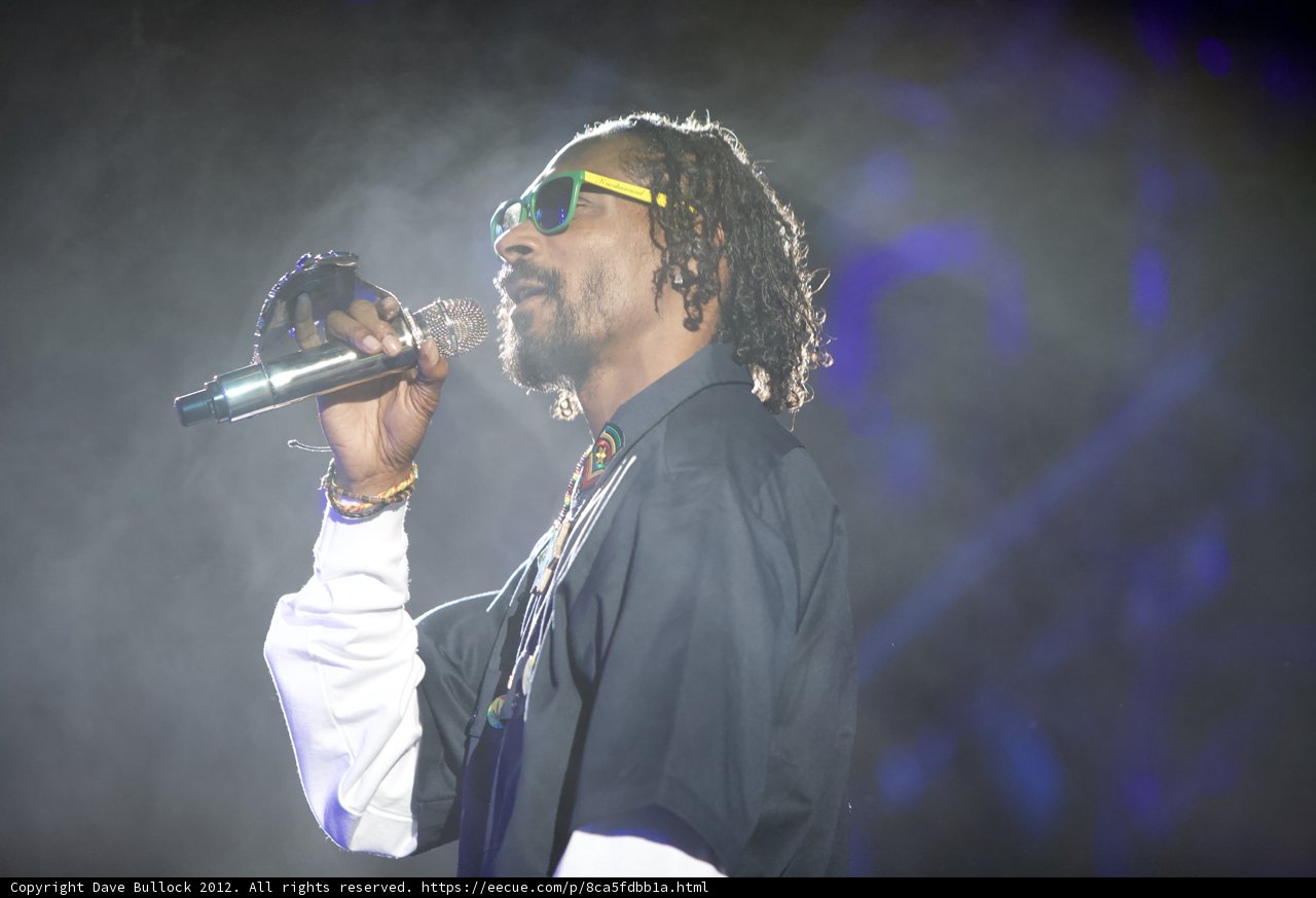Snoop Dogg's Electrifying Solo Performance