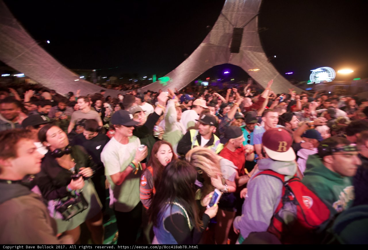 Night Sky, Music, and Urban Vibe at Coachella 2017