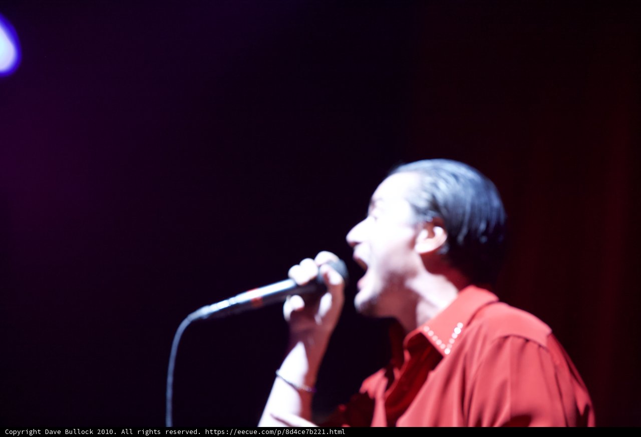 Coachella 2010: Electrifying Solo Performance