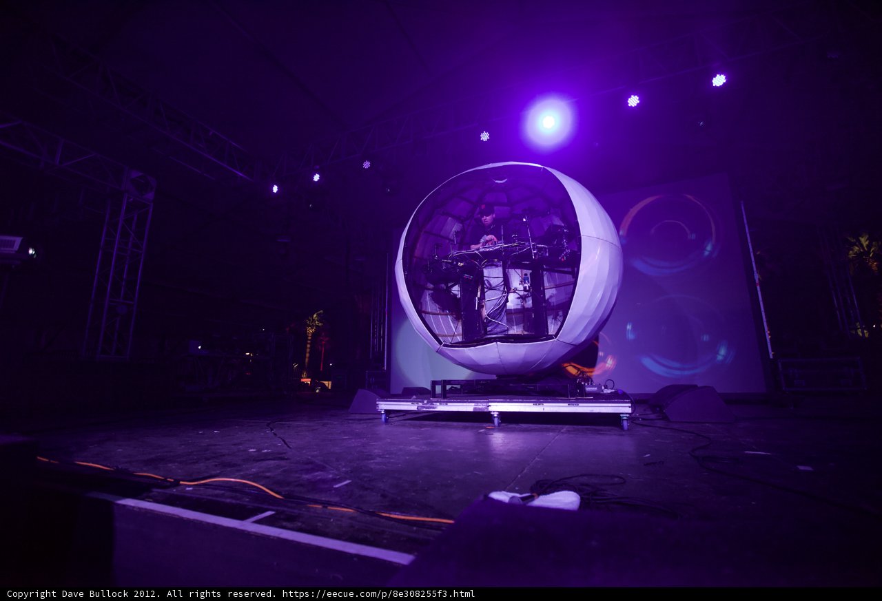 DJ Shadow Lights Up the Stage in a Sphere