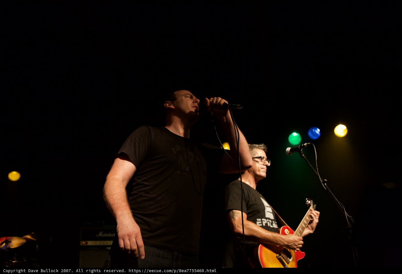 Bad Religion Rocks the Glasshouse