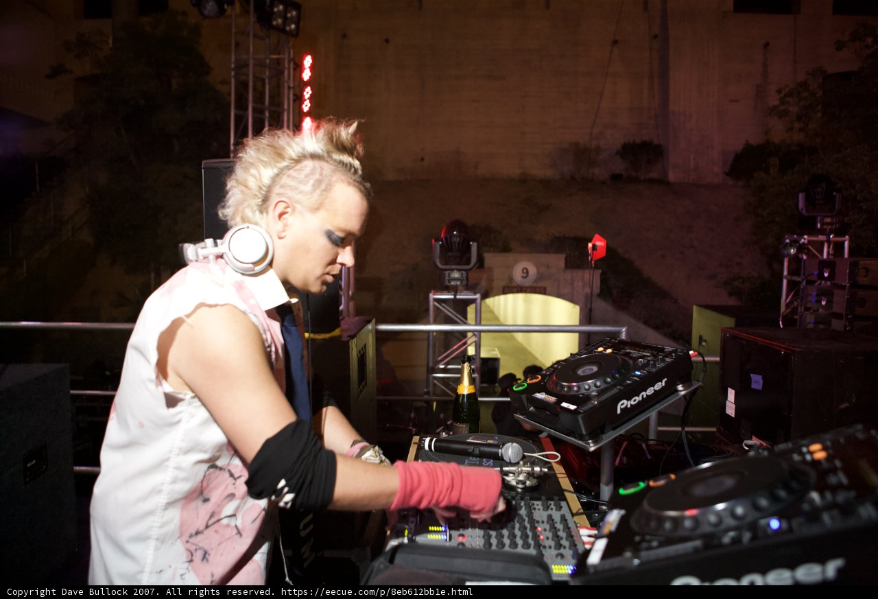 Mixing Beats with Style