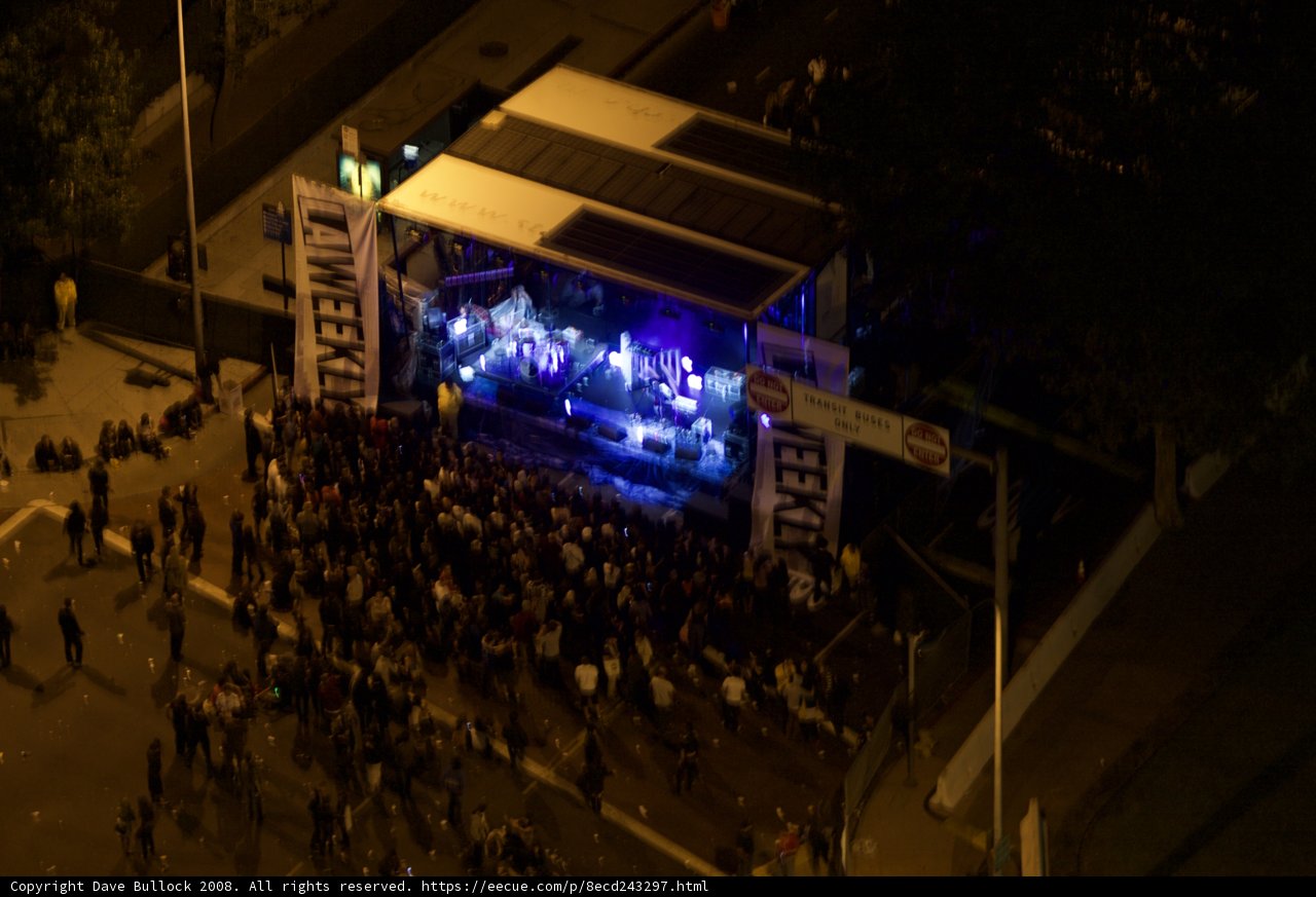 Metropolis Concert Crowd