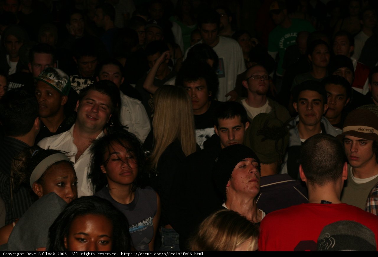 The Thrilling Crowd