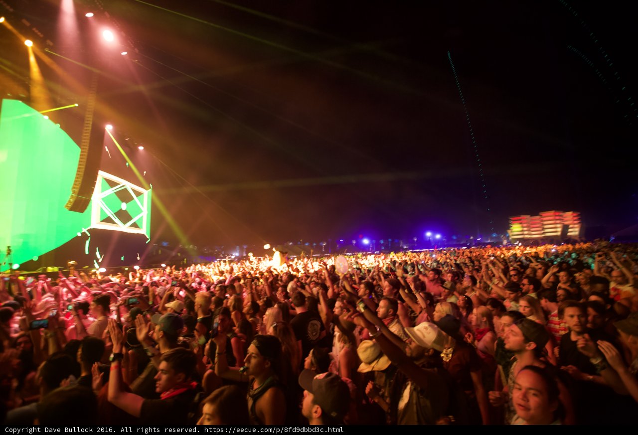 Green Lights and a Rockin' Crowd