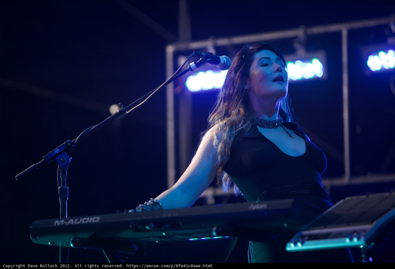 Keyboard Queen in Spotlight