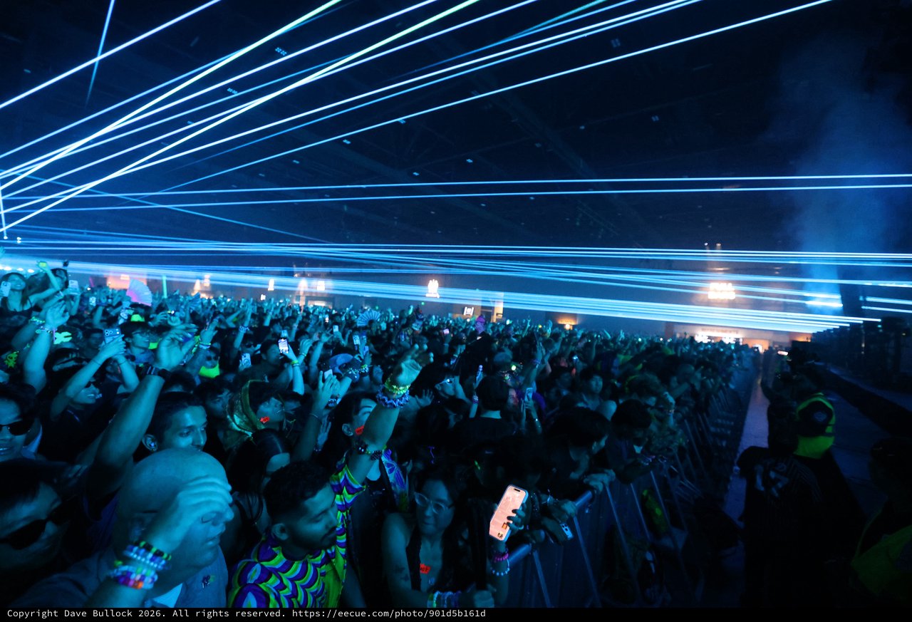 Electric Blue Laser Light Show at Wobbleland 2026