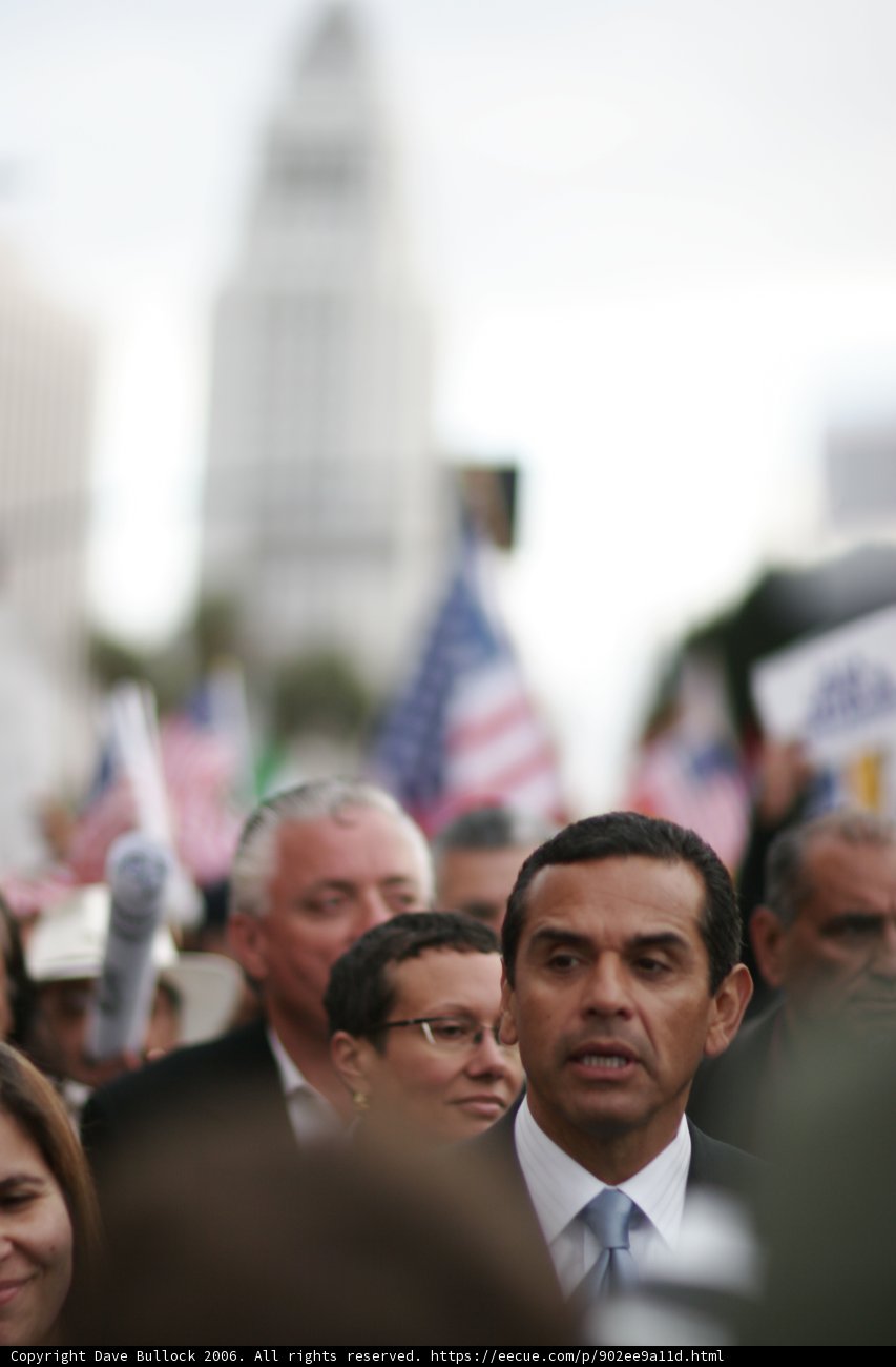 Antonio Villaraigosa Addresses a Crowd