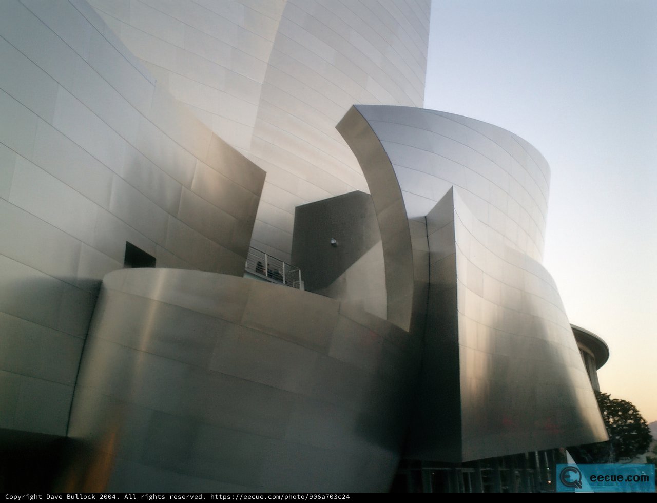 The Walt Disney Concert Hall in the Heart of the Metropolis