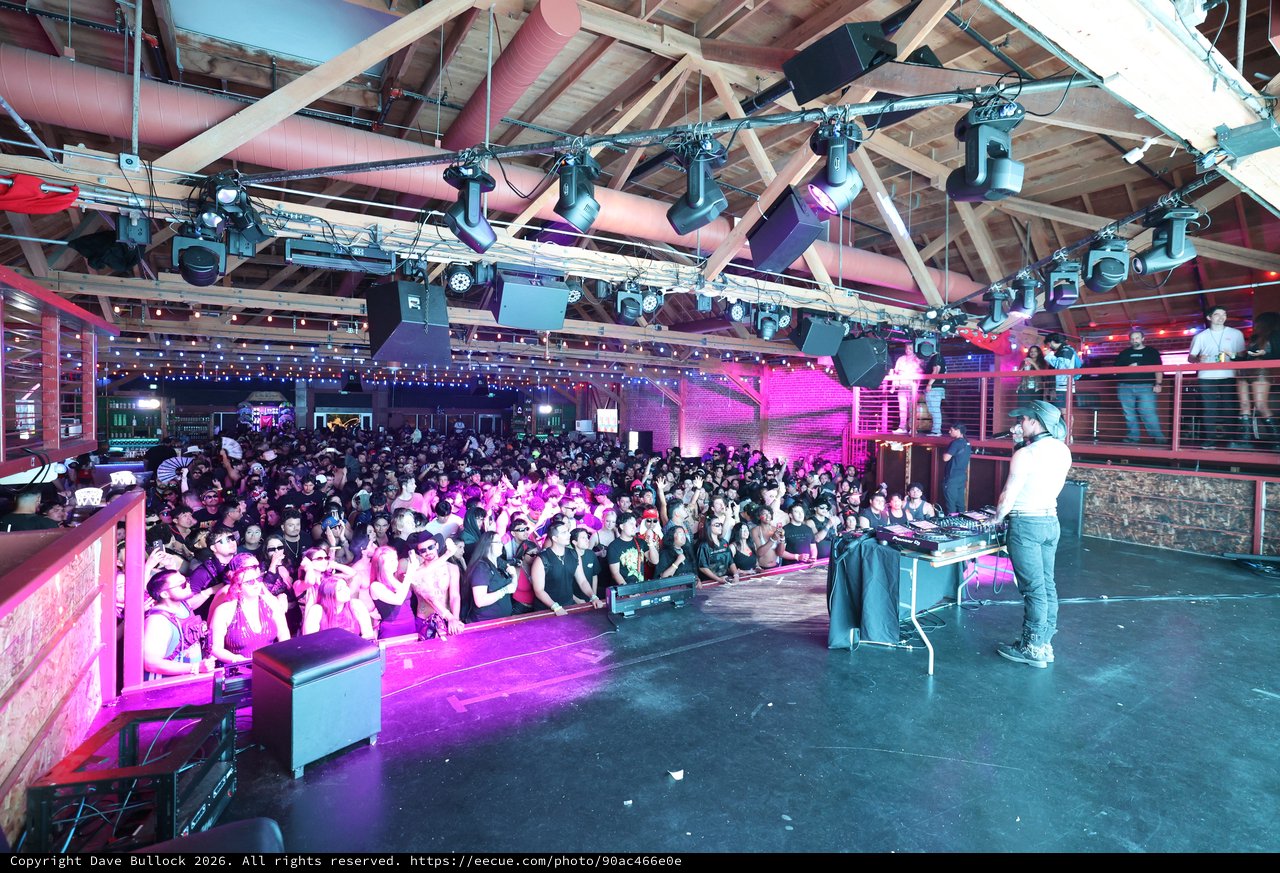 DJ Ignites Packed Crowd at Wobbleland 2026