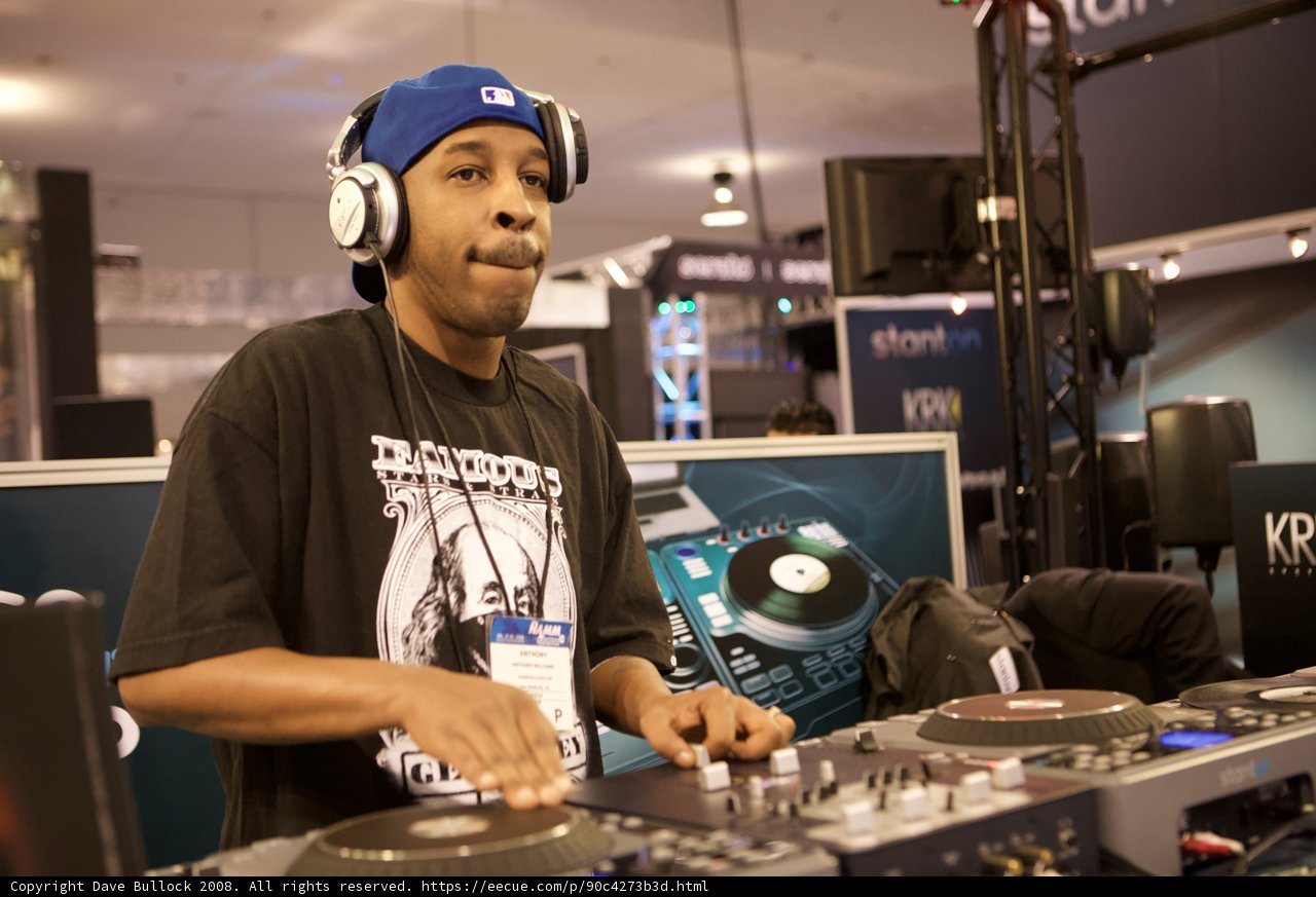 Roc Raida spins the turntables