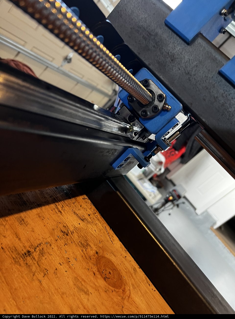 Precision Woodcutting Machine in Action