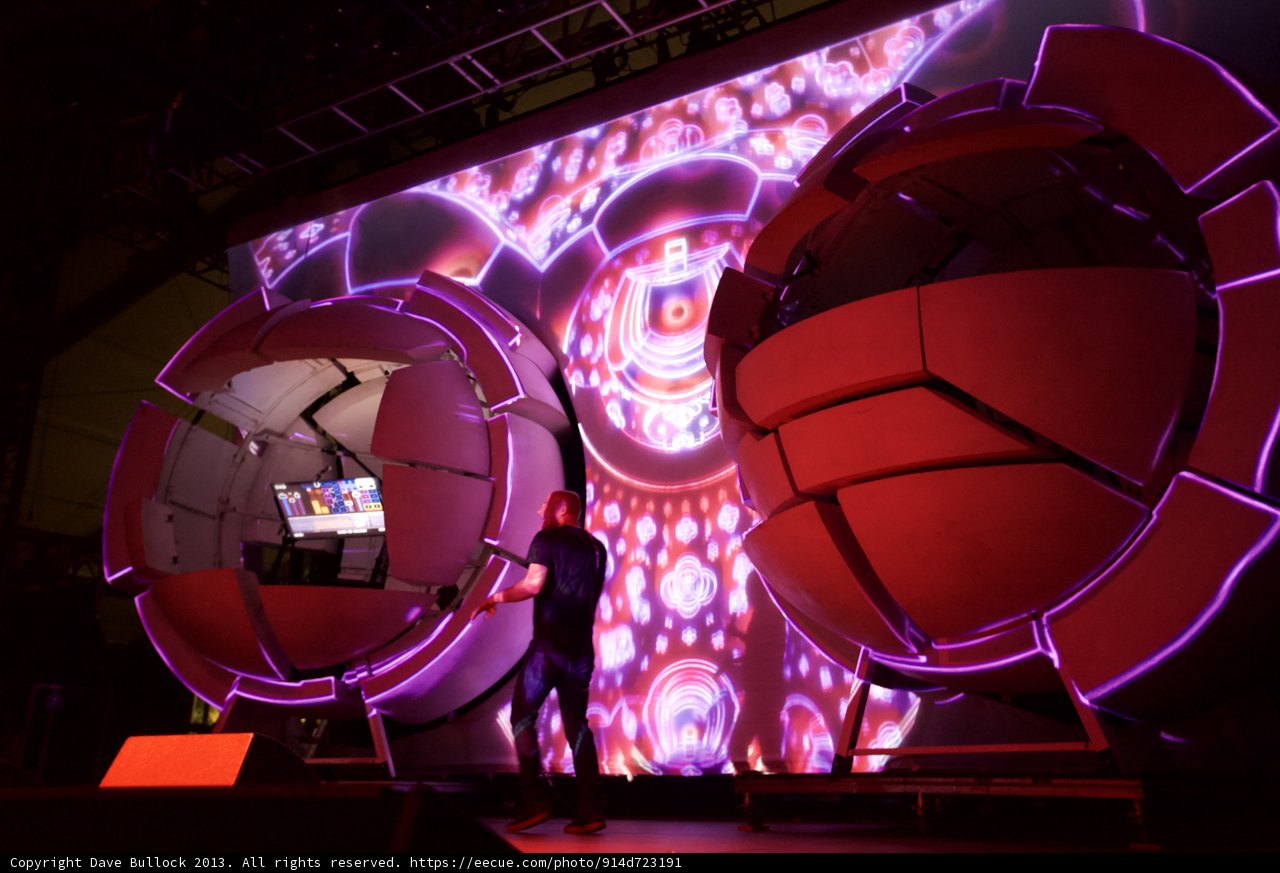 The Urban Planetarium