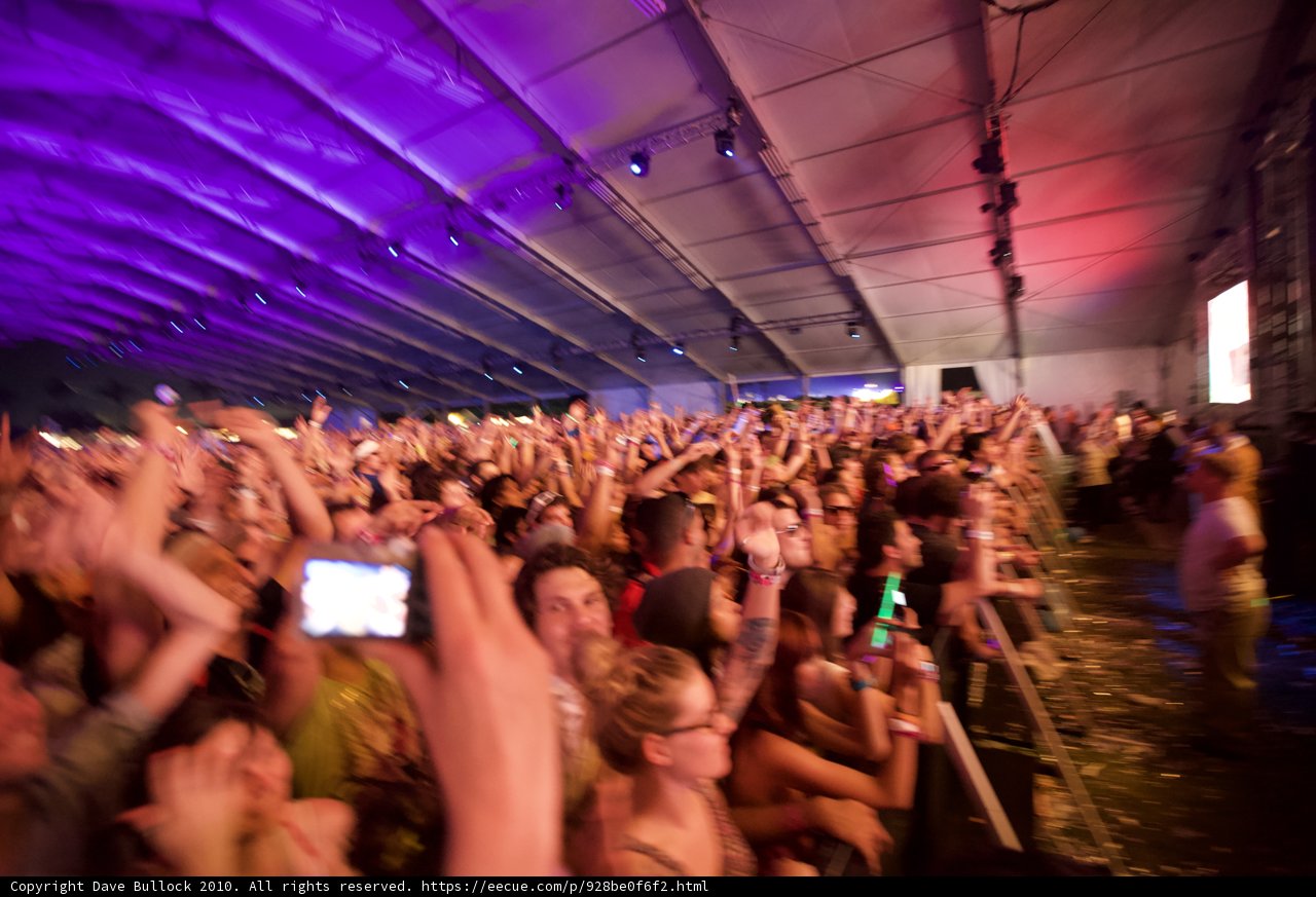 Coachella Crowd Gets Lost in Urban Nightlife Concert