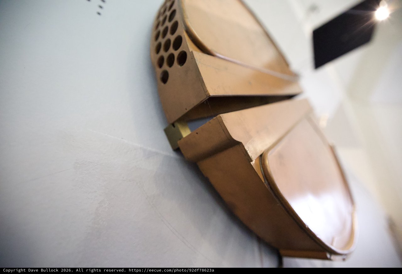Geometric Brass-Colored Bookends with Honeycomb Pattern