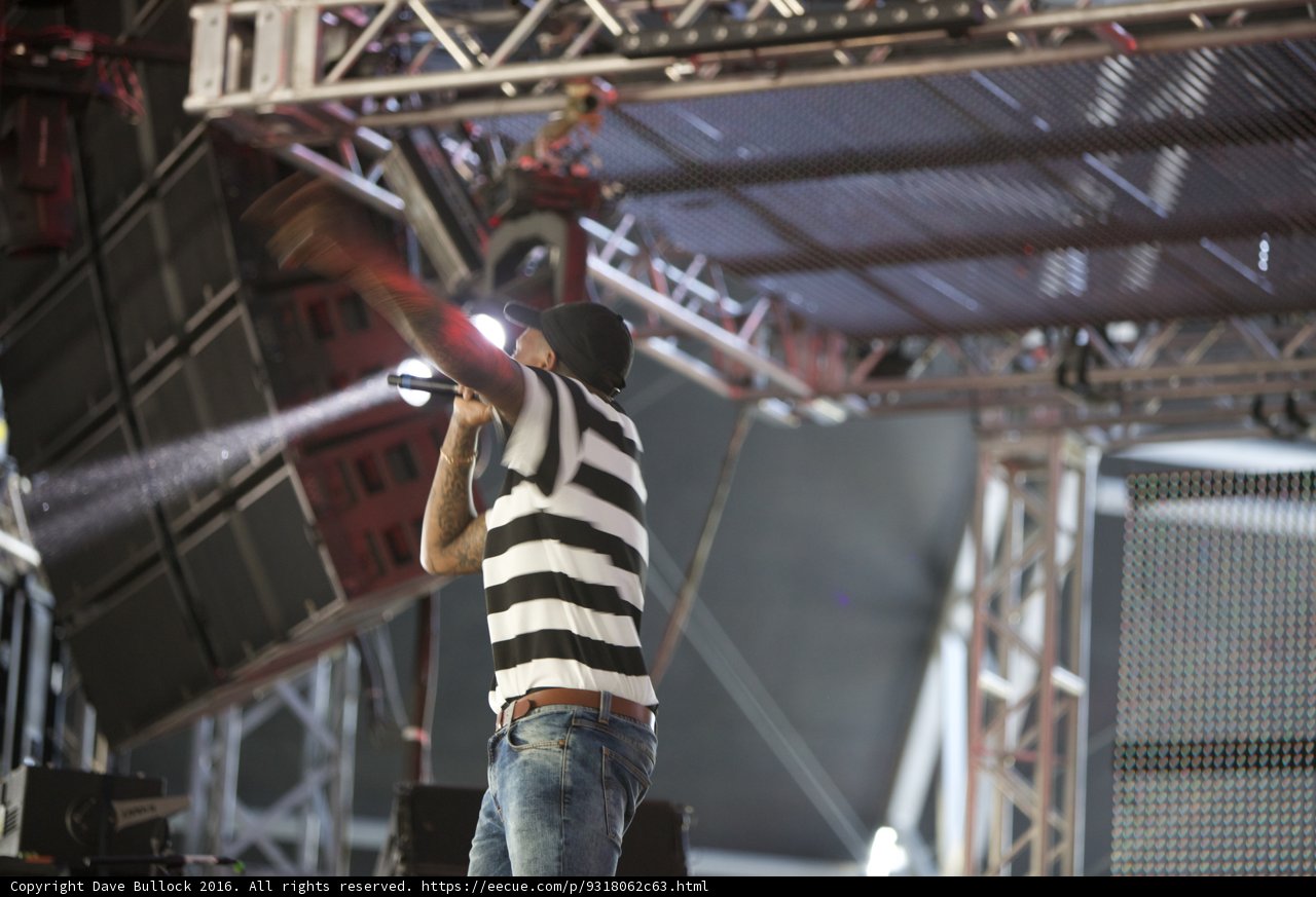Solo Performance Under the Coachella Lights