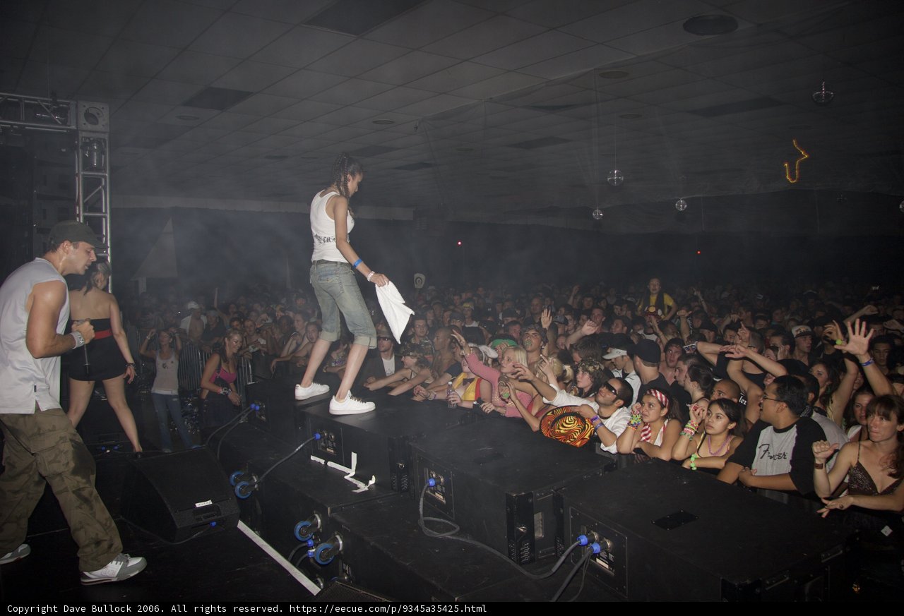 Myoung Bok-hee Rocks the Nightclub