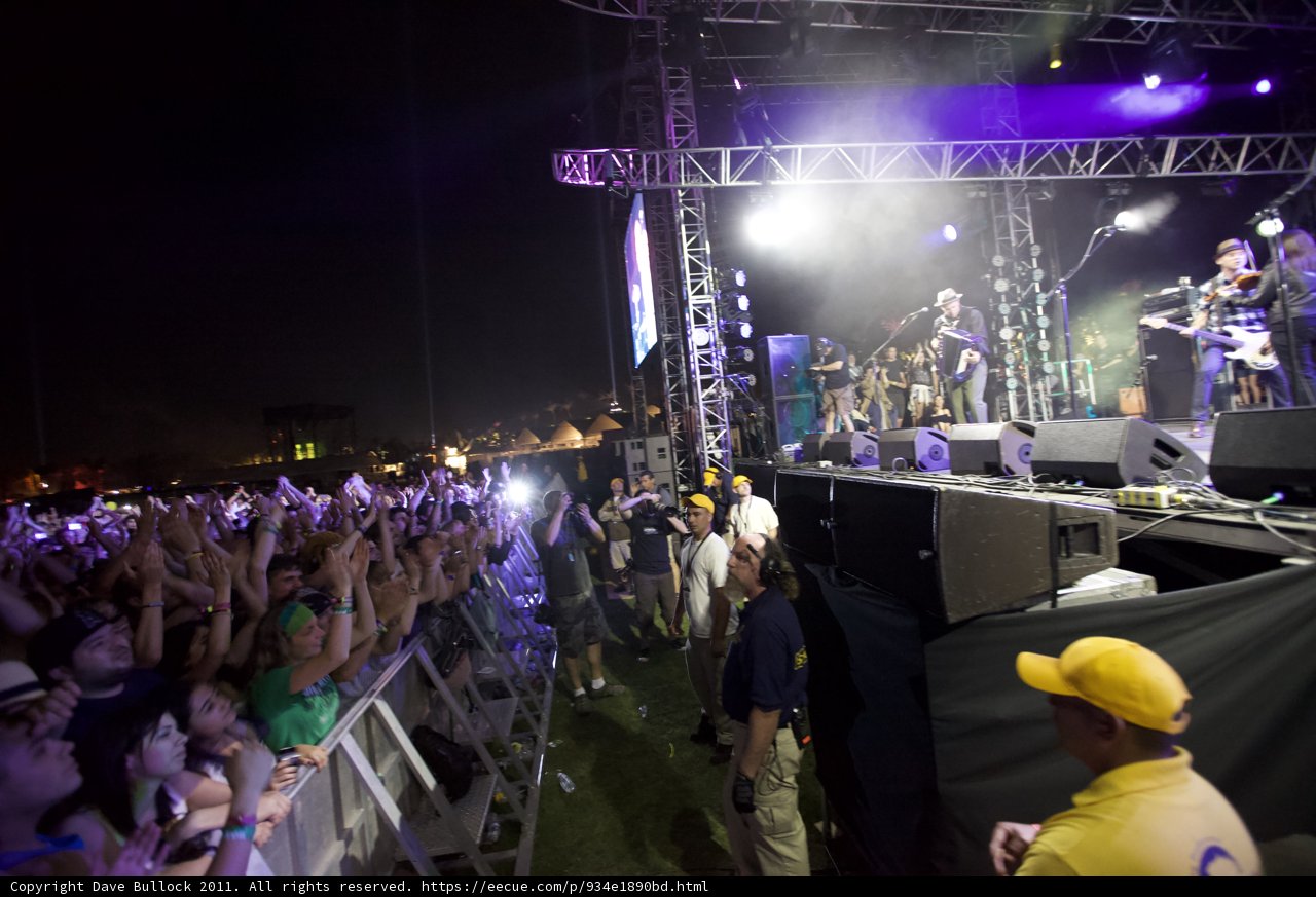Grooving with the Crowd at Coachella