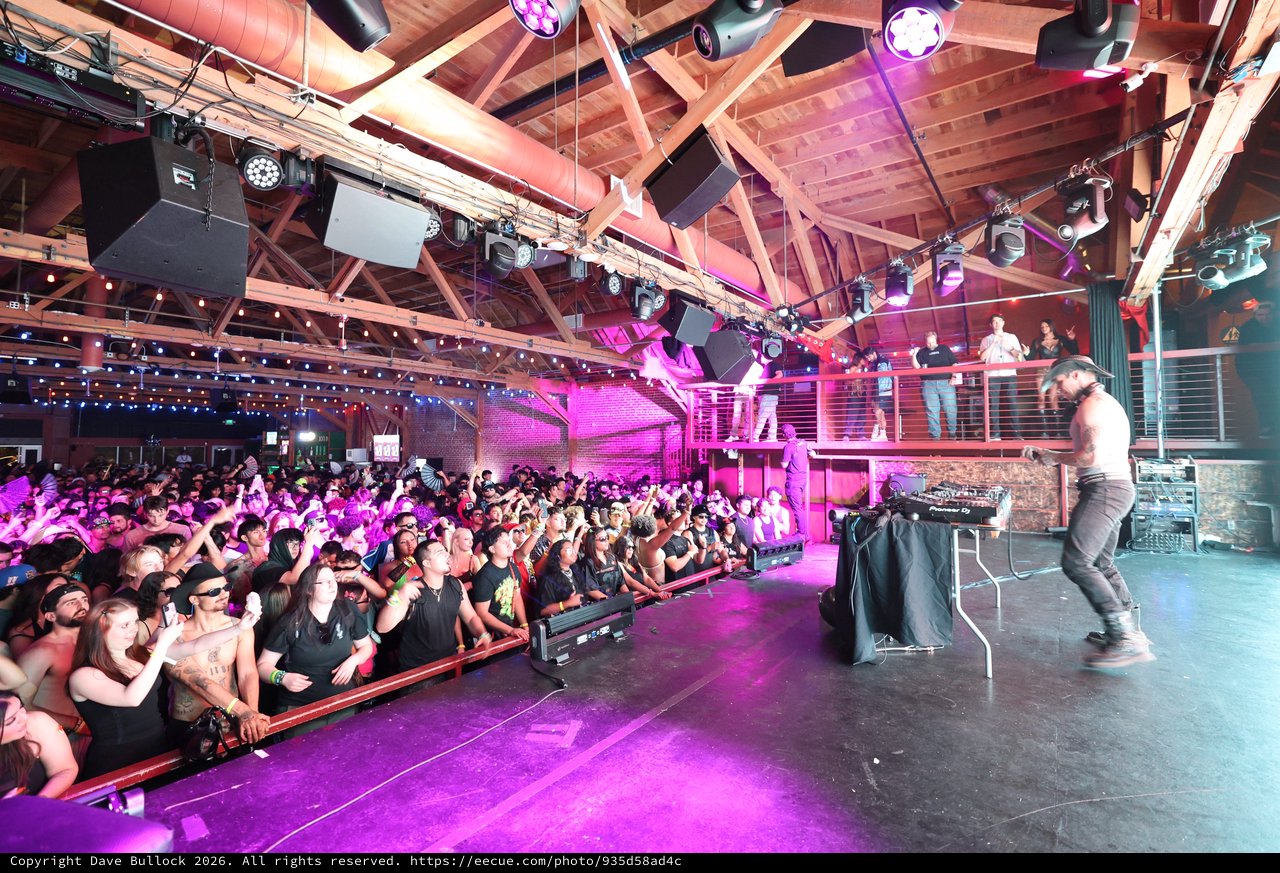 DJ Ignites Packed Crowd at Wobbleland 2026