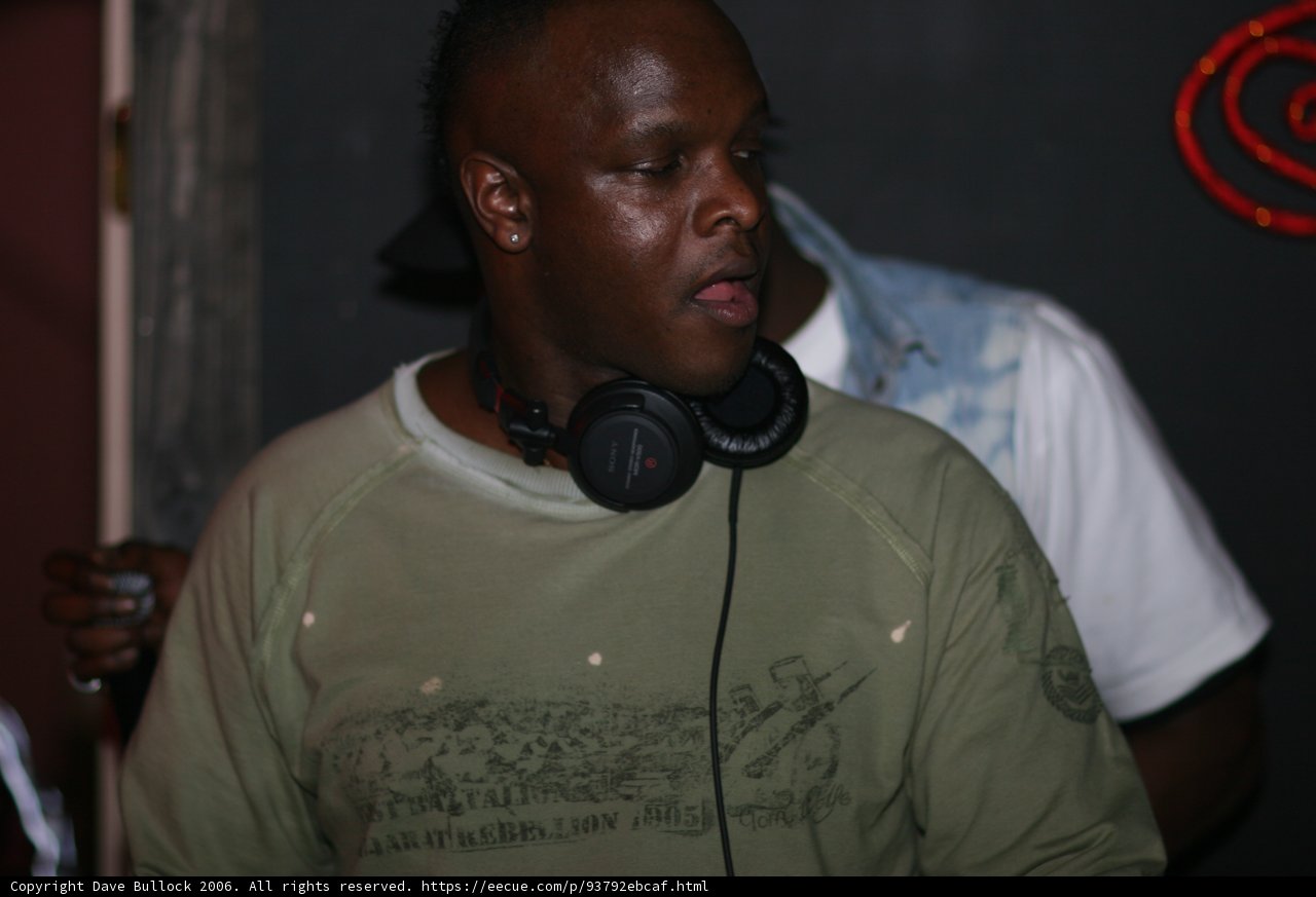 DJ SS on the Mic