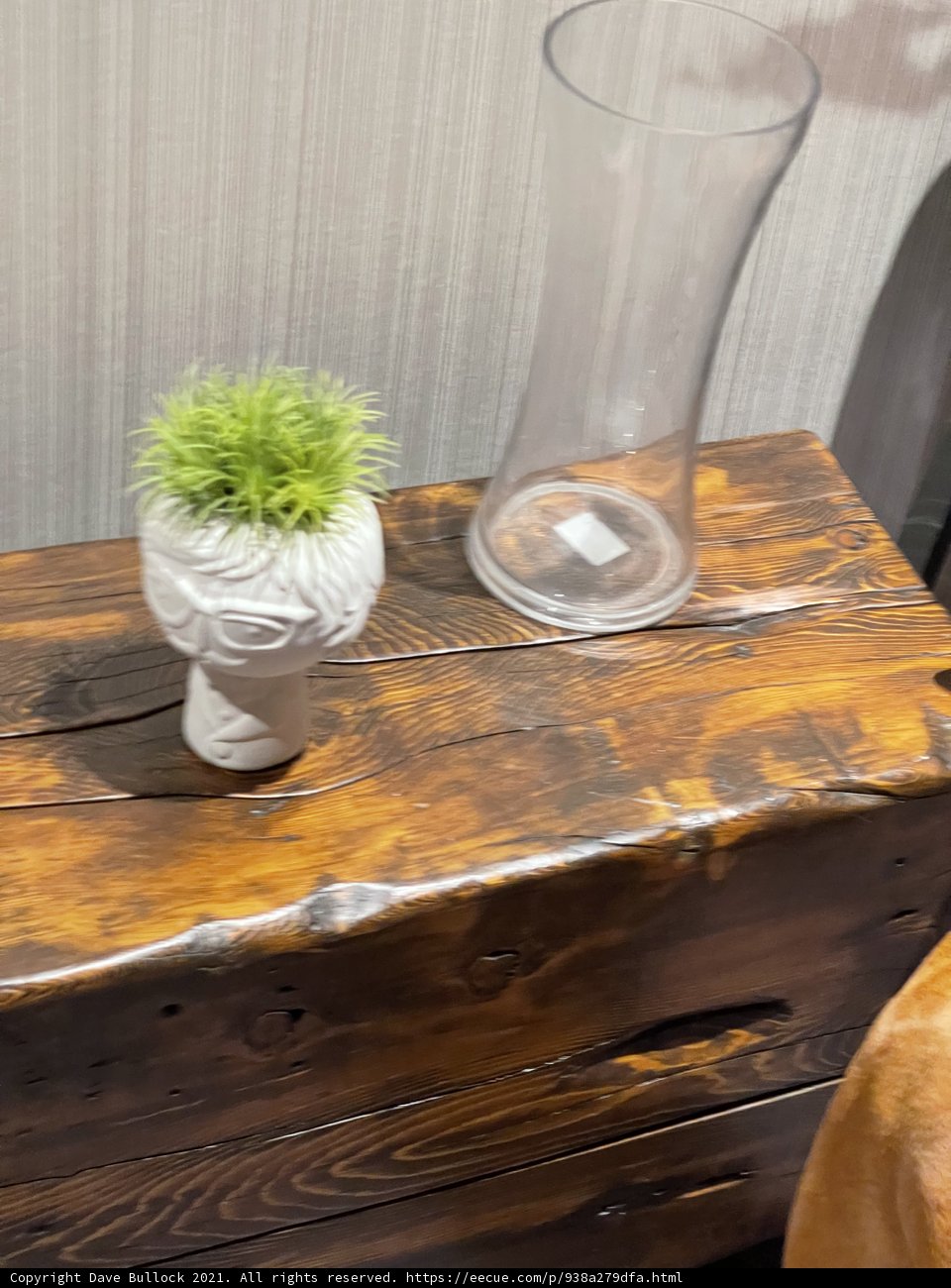 A Natural Touch to the Wooden Table