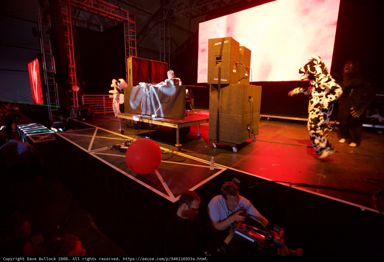 Mysterious Performer with a Red Balloon Captivates Coachella Crowd