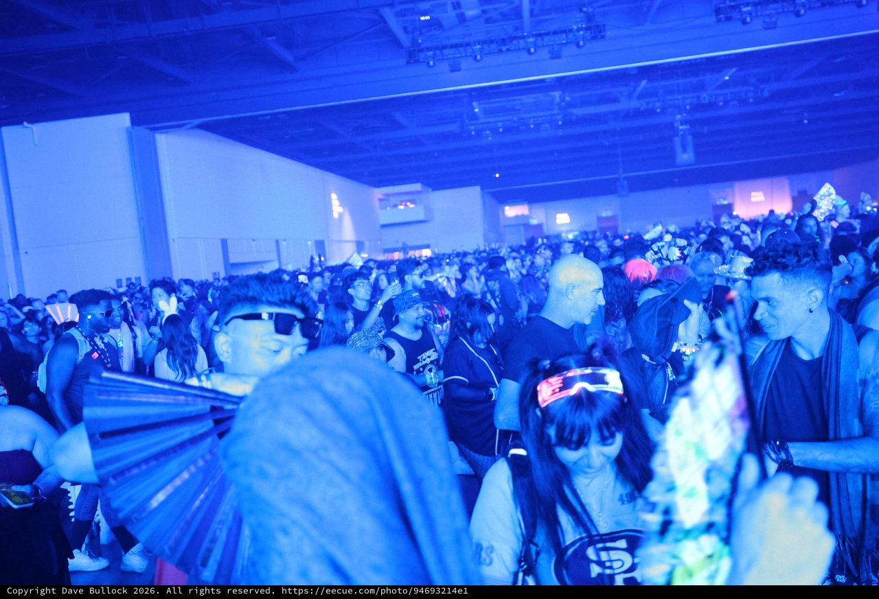 Electric Blue Crowd Surges at Wobbleland 2026