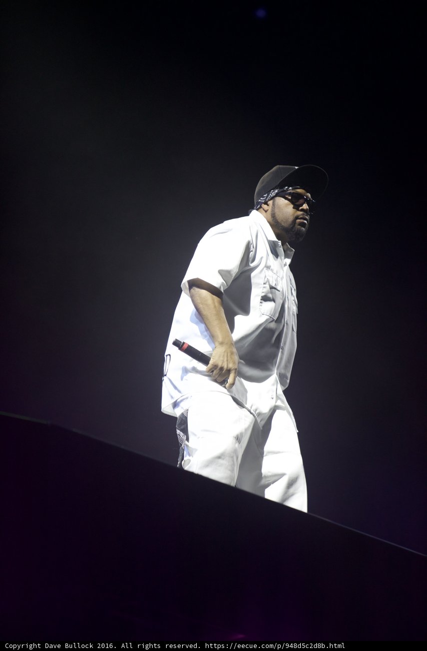 Ice Cube Rocks the Stage in White Shirt and Hat