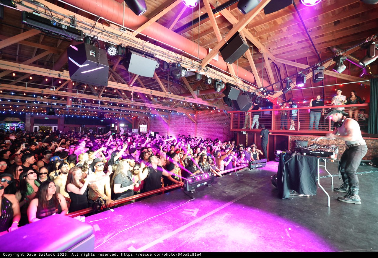 DJ Ignites Massive Crowd at Wobbleland 2026