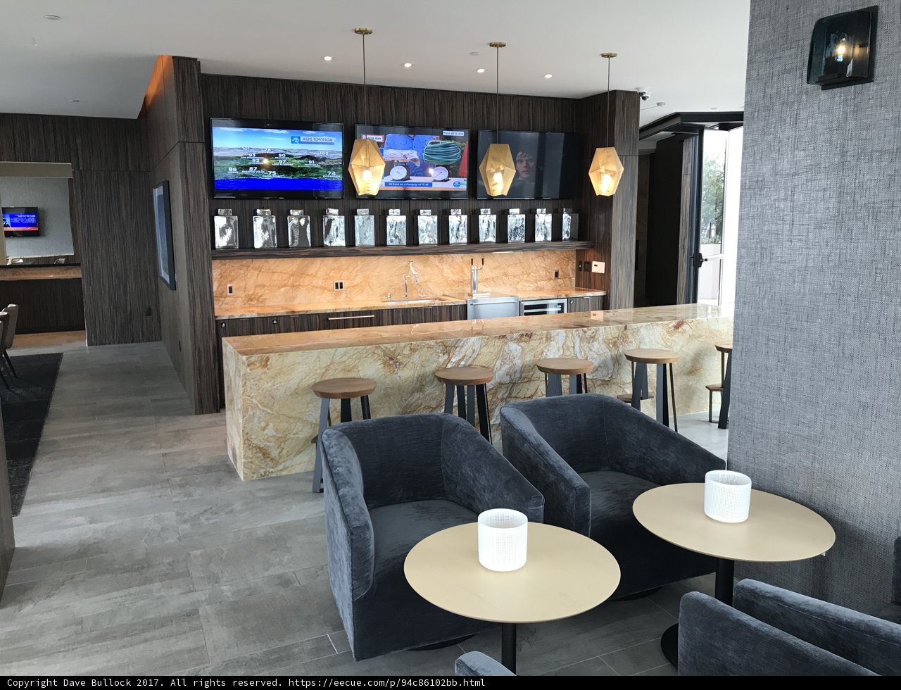 Lounge Bar with TV in the Center