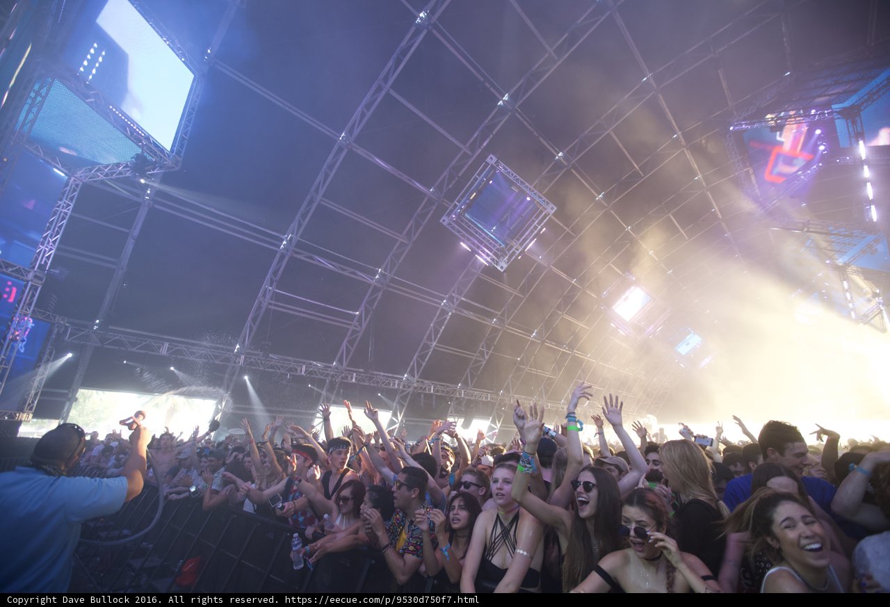 Hands Up for the Concert