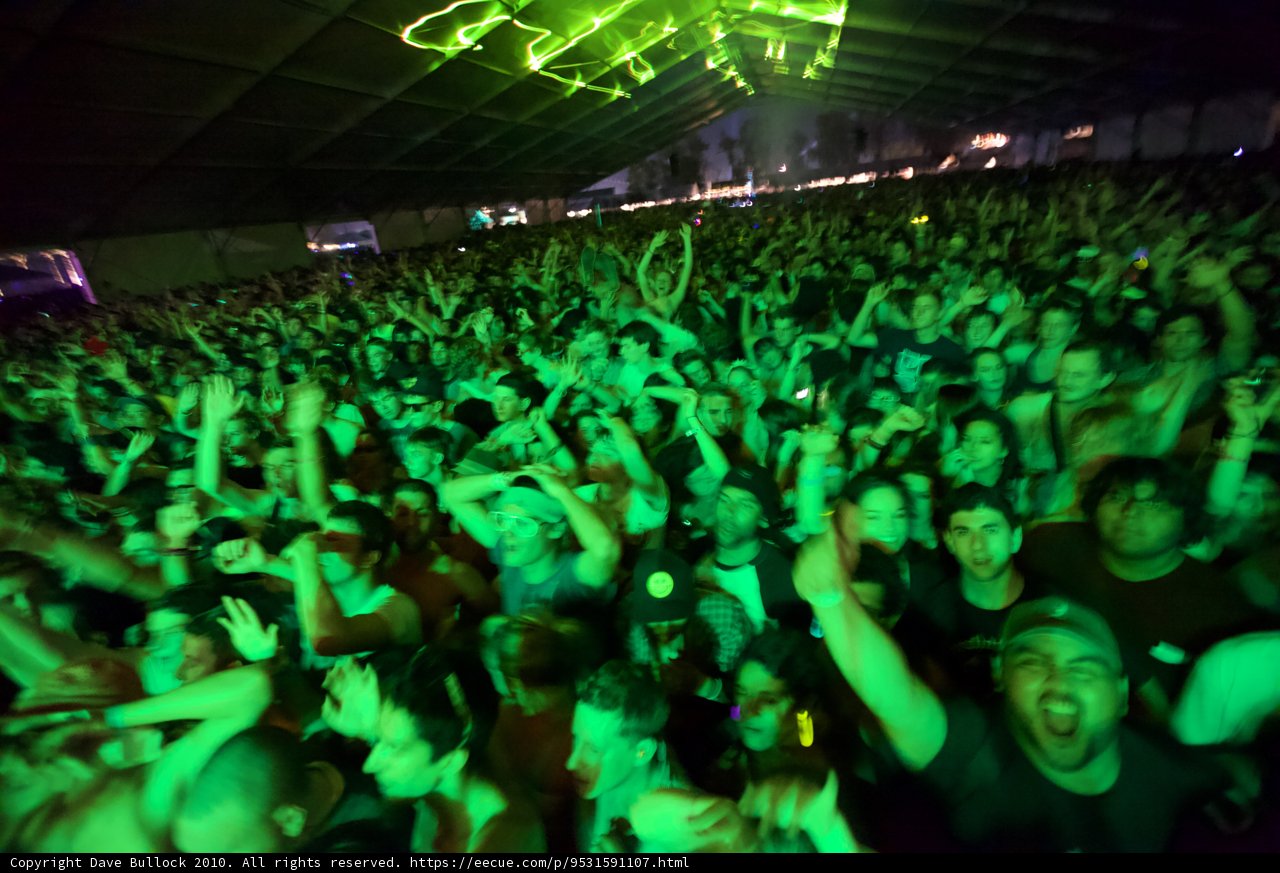 Green Lights and Grooving Crowds