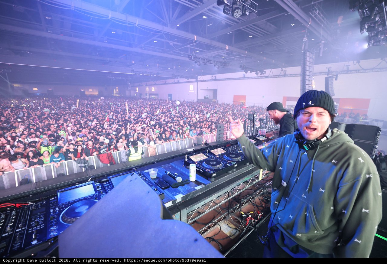 DJ Performs to Massive Crowd at Wobbleland 2026