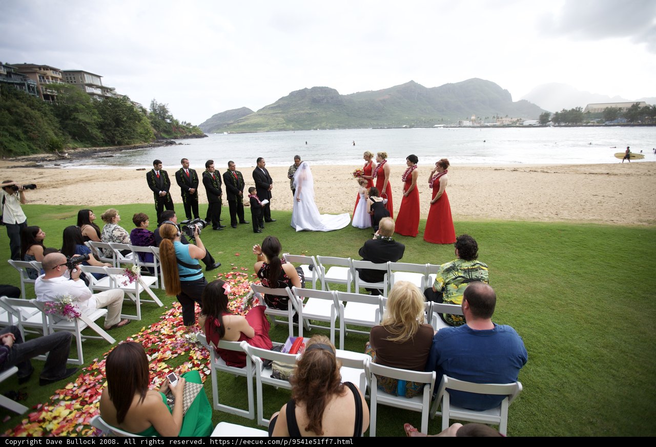 Red-Themed Wedding on the Beach