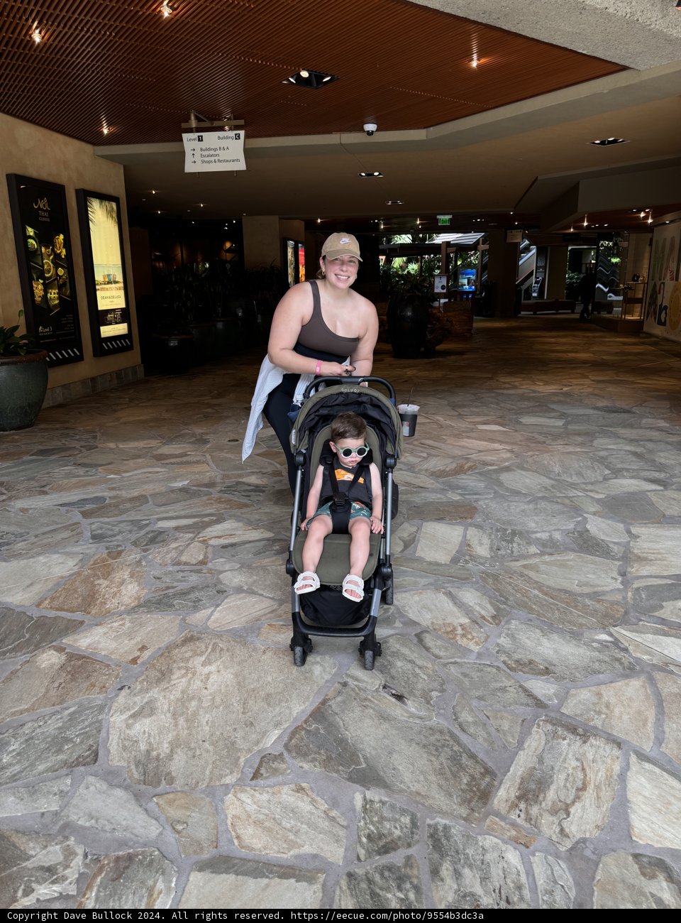 A Sunny Stroll at Royal Hawaiian Center