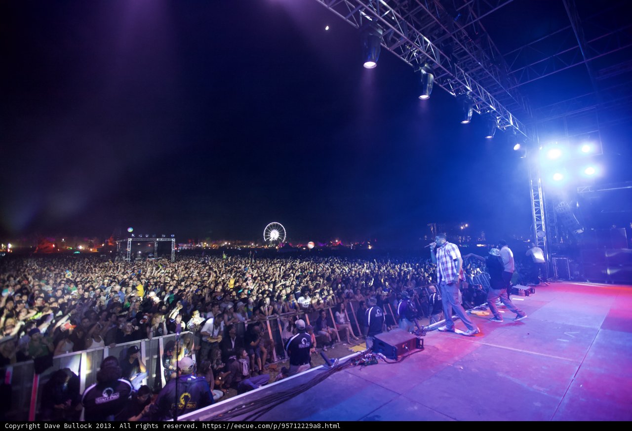 Chali 2na and the Night-Time Stage