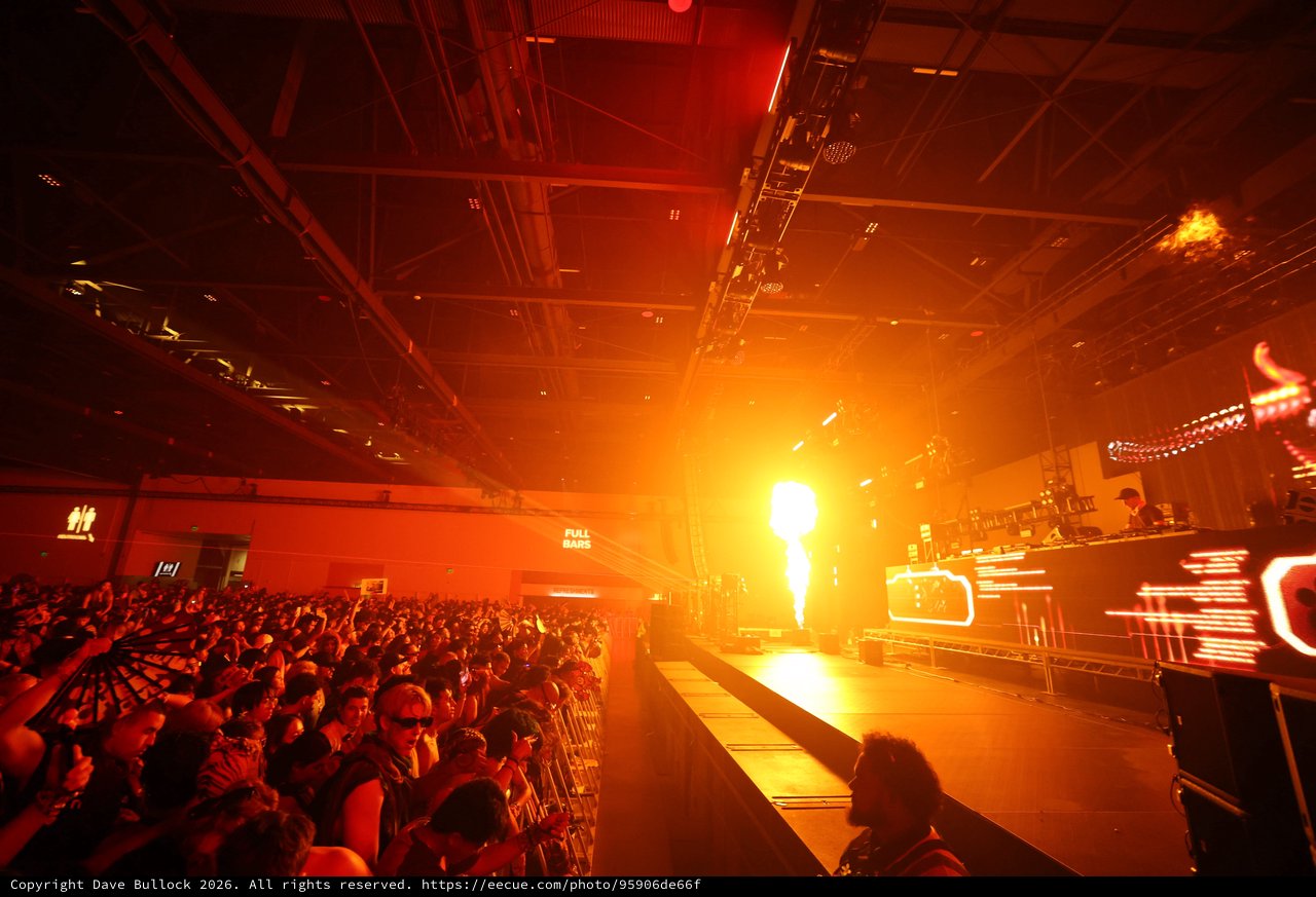 Pyrotechnic Blast Ignites Wobbleland 2026 Dance Floor