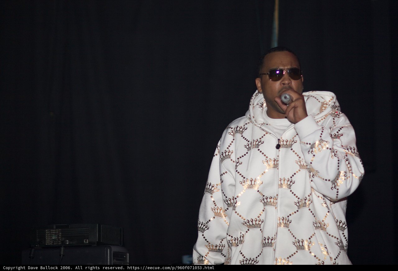 Solo Performance in Knitwear and Sunglasses
