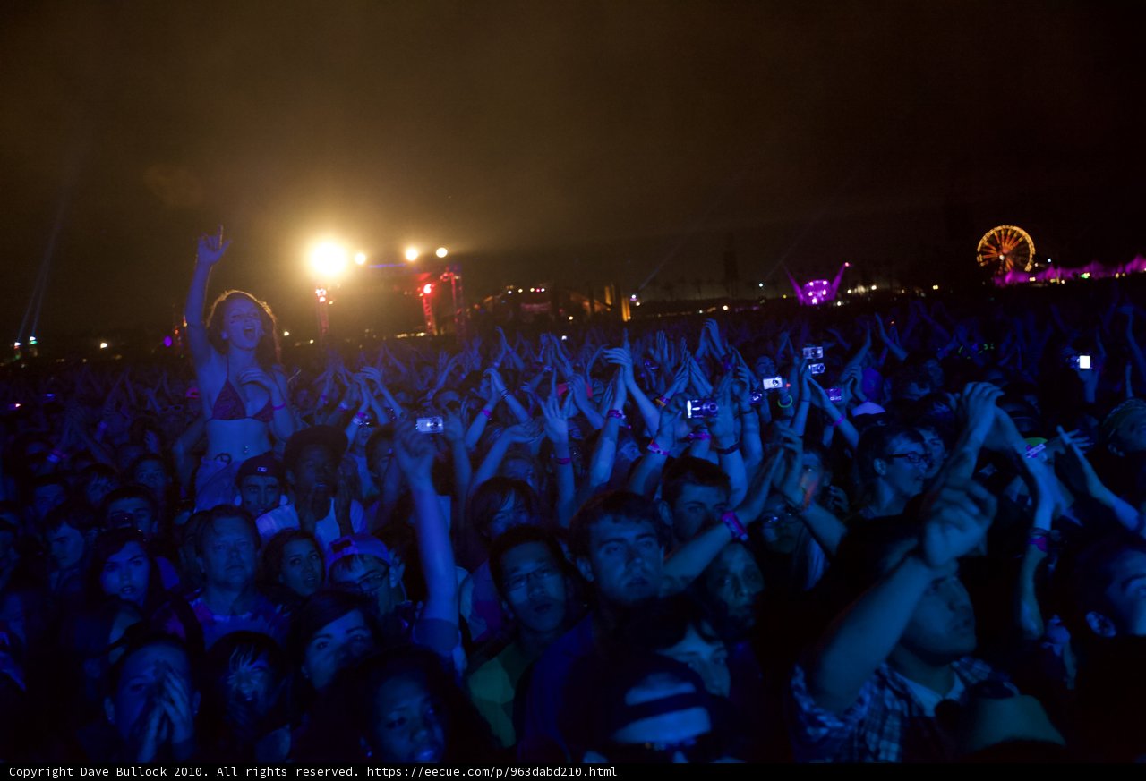 Hands Up: The Thrill of a Live Concert