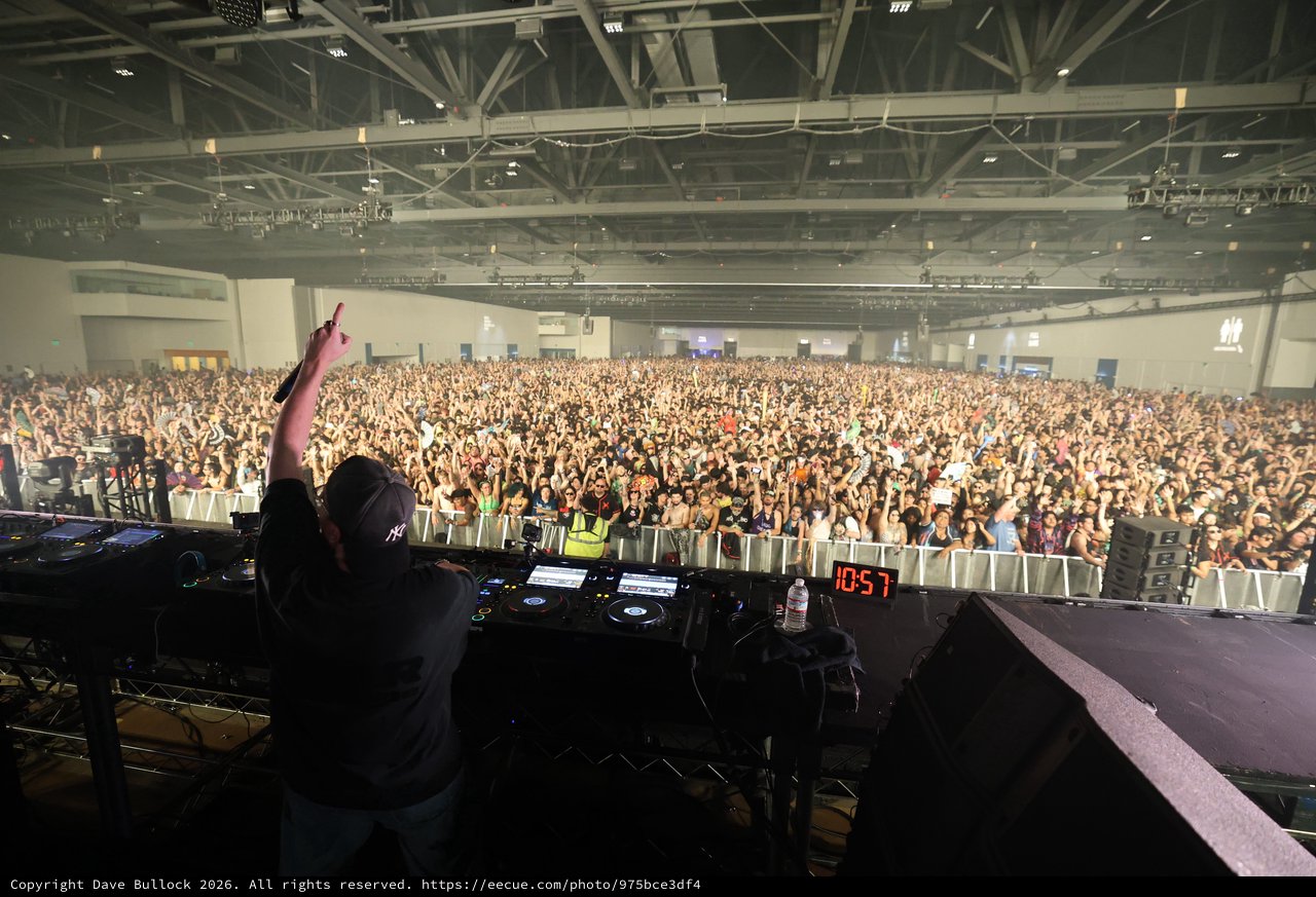 DJ Commands Massive Indoor Festival Crowd at Wobbleland