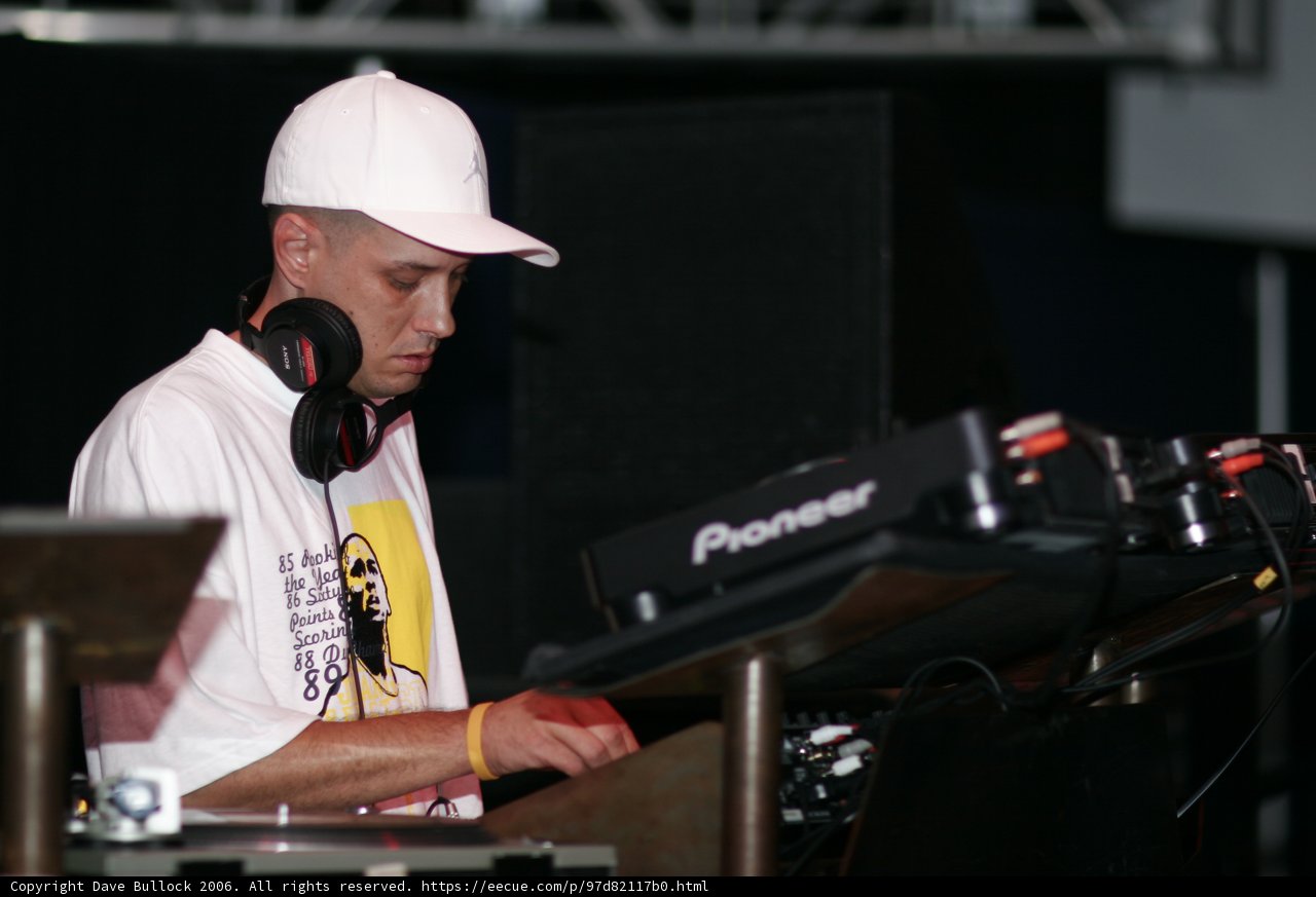 White Hat DJ