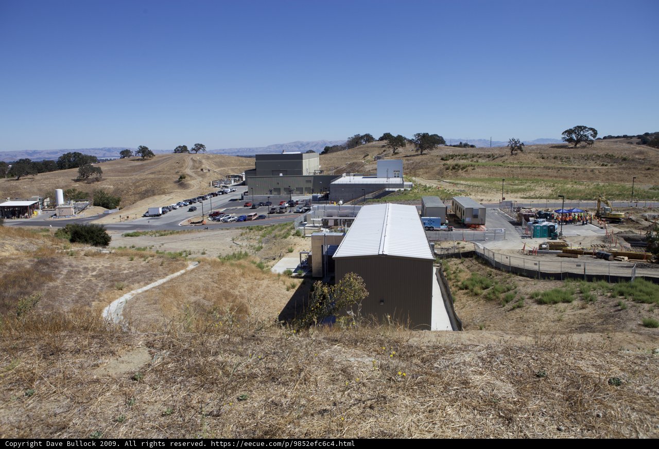 Majestic Shelter Building with Spacious Roof