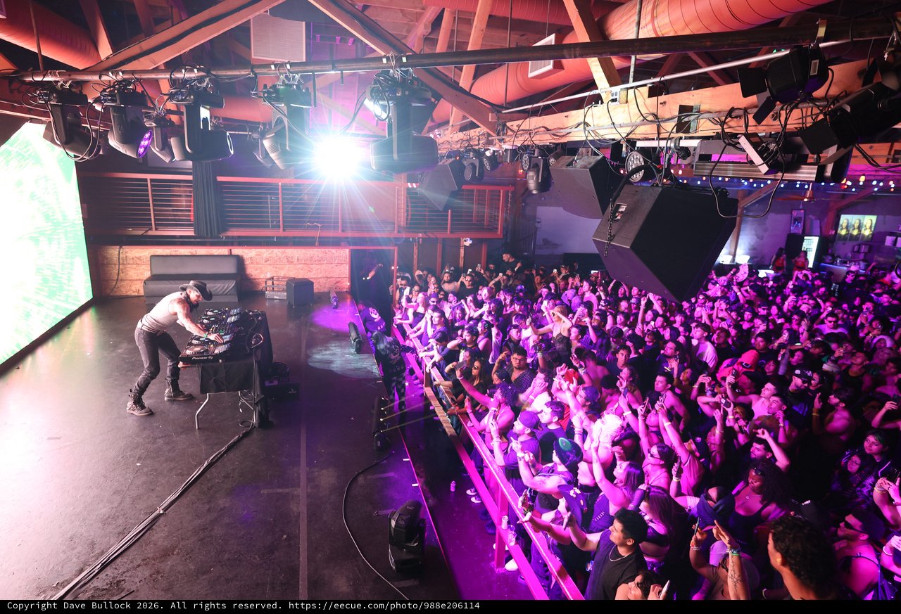 DJ Ignites Packed Crowd at Wobbleland 2026