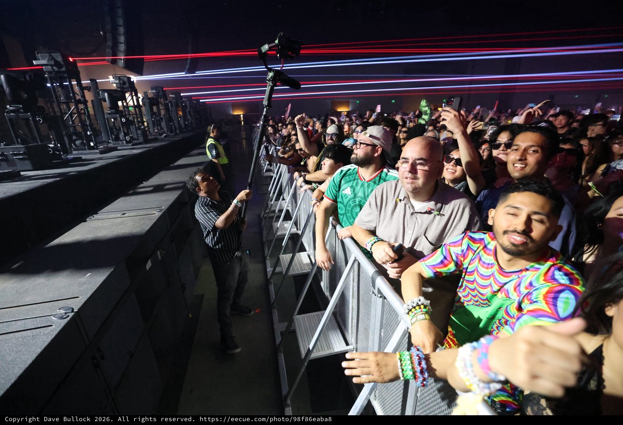 Electric Crowd Surges at Wobbleland 2026 Festival