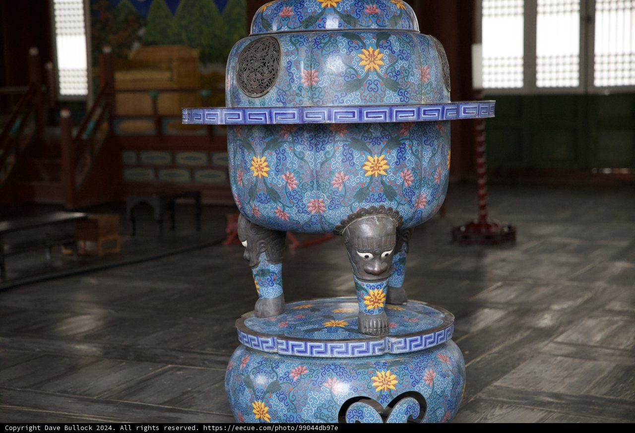 The Astral Artists of Korea: A Blend of Pottery and Astronomy